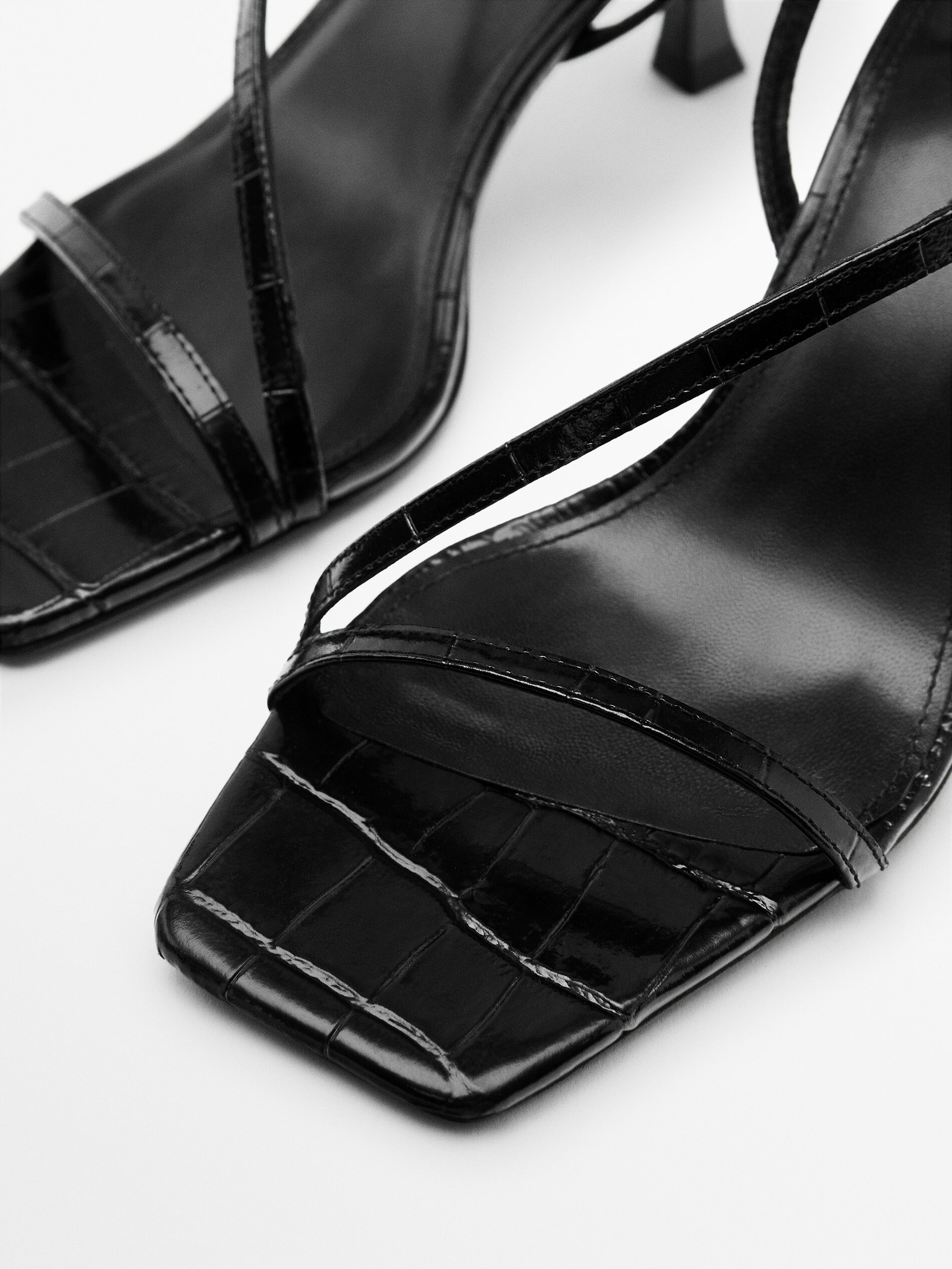 MDHLSWCCS01 MASSIMO DUTTI LEATHER HEELED SANDALS