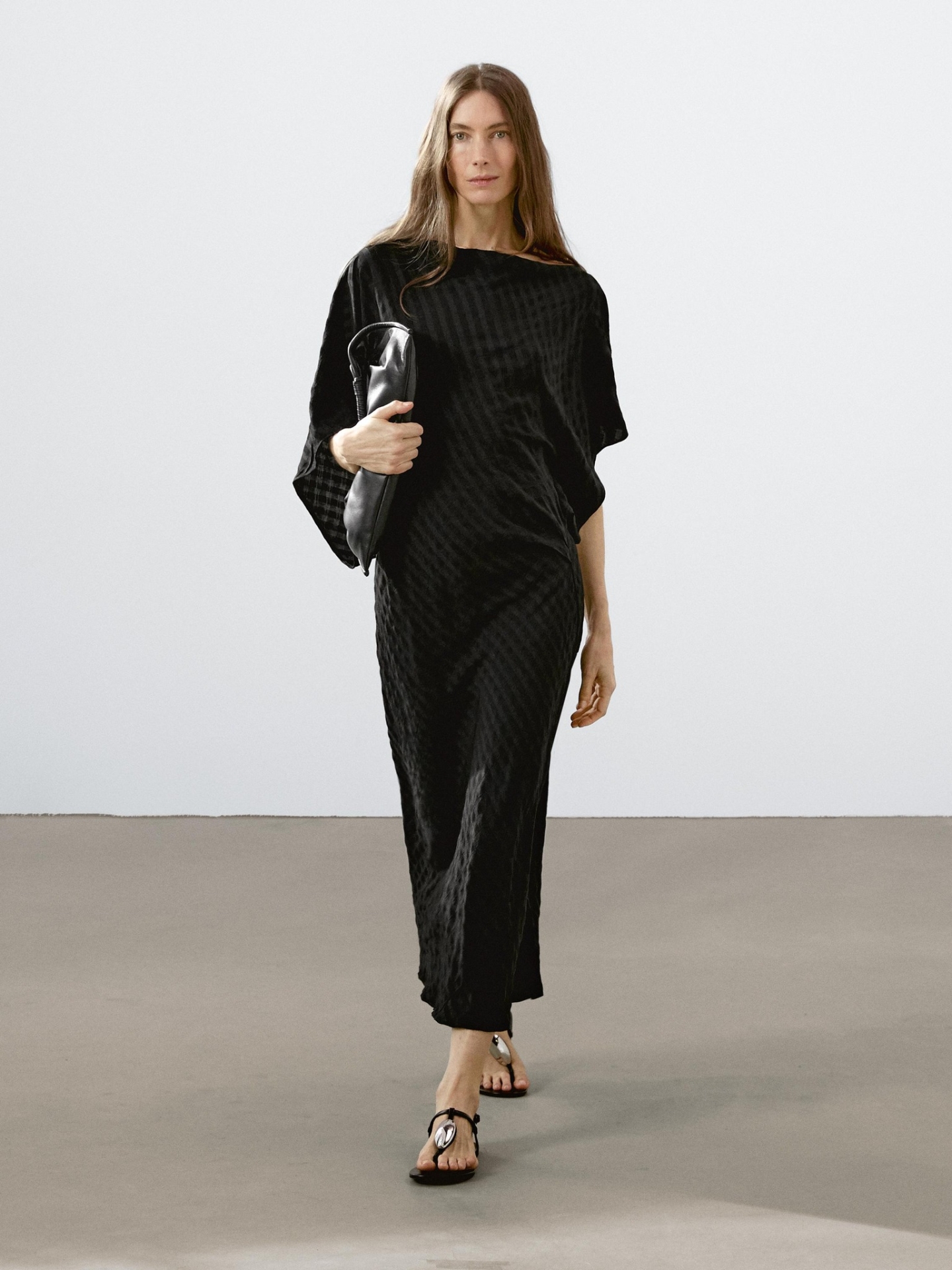 MDLFDWTD01 Massimo Dutti Flowing Textured Dress