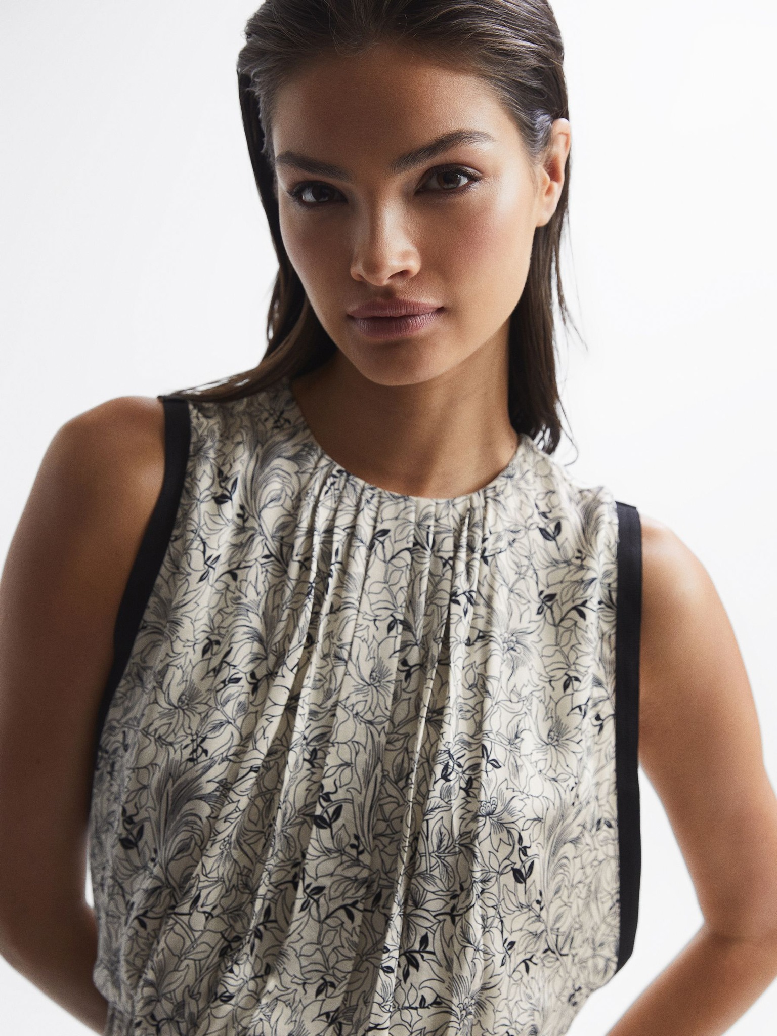 RCFFD01 REISS FLORAL DRESS