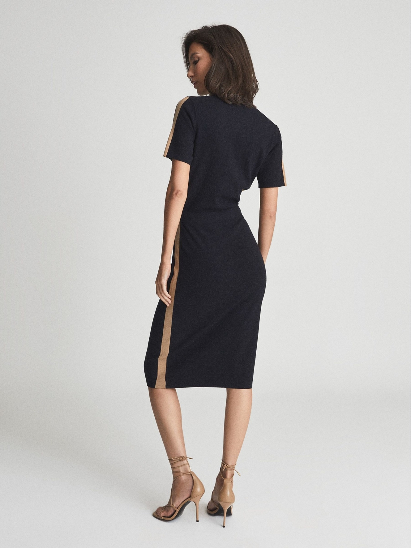 RRKBMD01 Reiss Knitted Bodycon Midi Dress