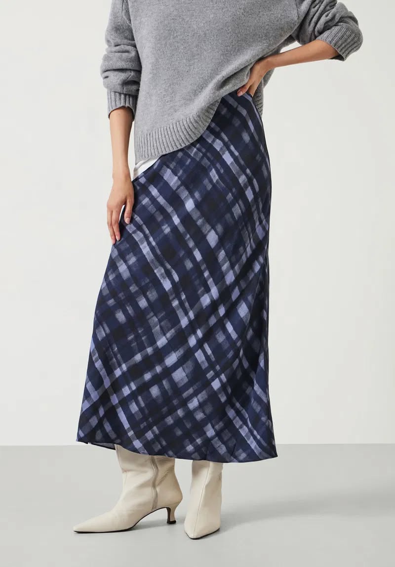 HSCMS01 Hush Crepe Midi Skirt