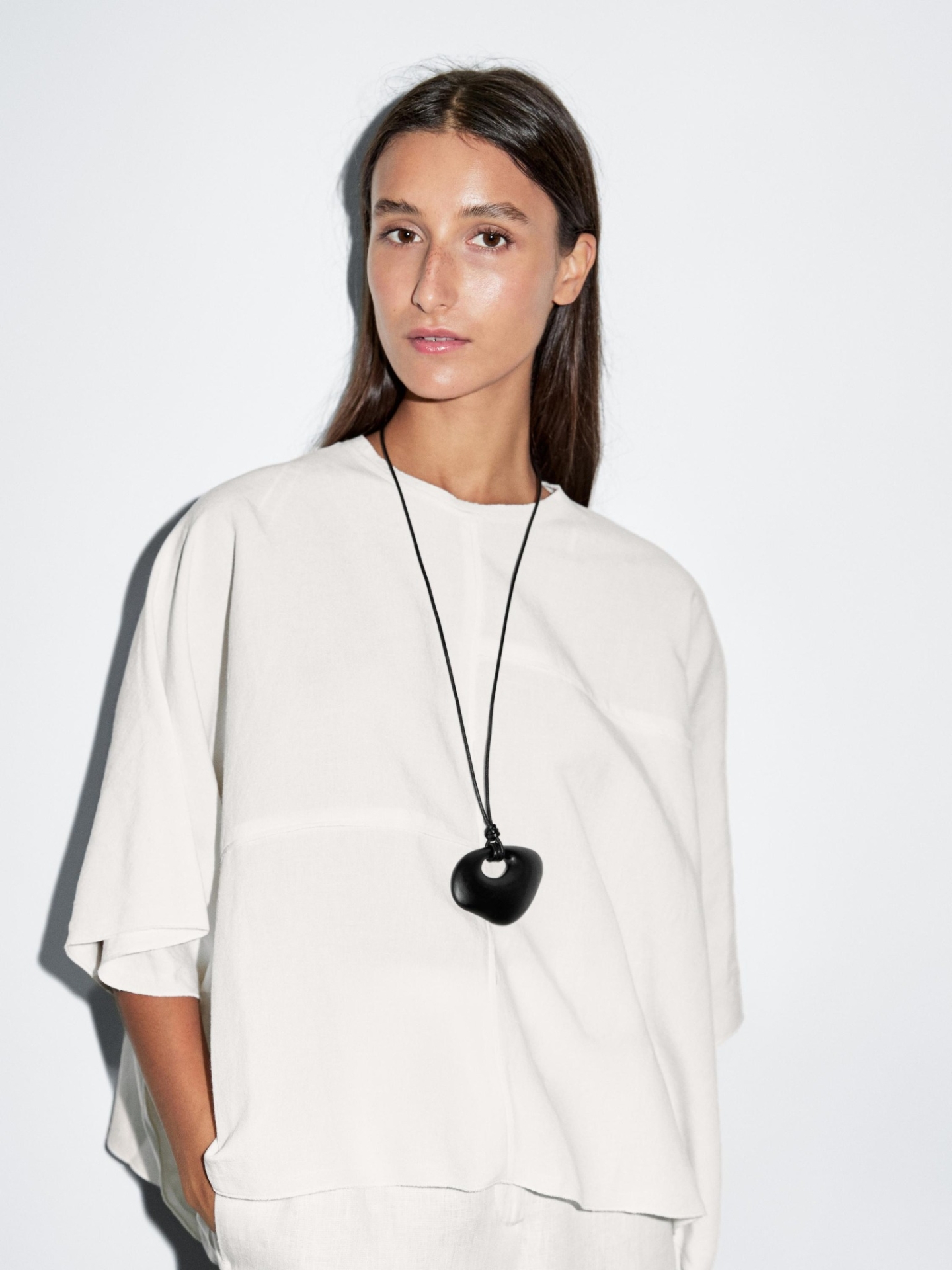 MDFLBEC01 Massimo Dutti Seam Short Cape