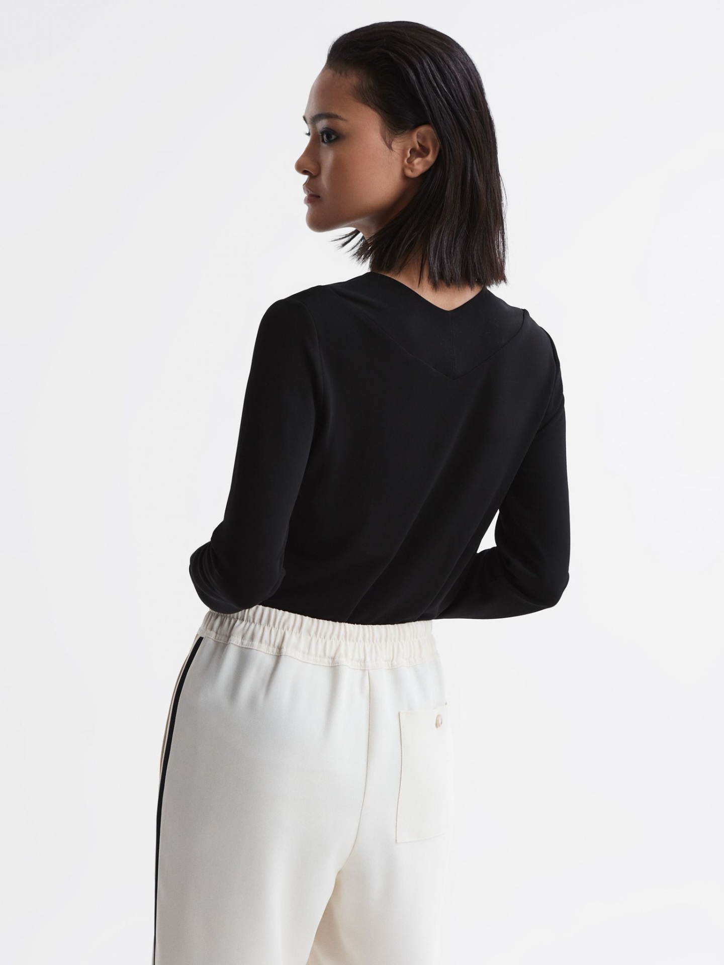 RTVLSB02 REISS V-NECK BLOUSE