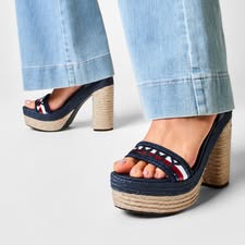 THSLCHS01 TOMMY HILFIGER SEQUIN LOGO CHUNKY HEELED SANDALS