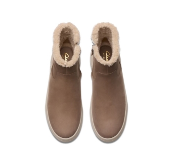 CAHL01 Clarks Artisan Leather Ankle Boots